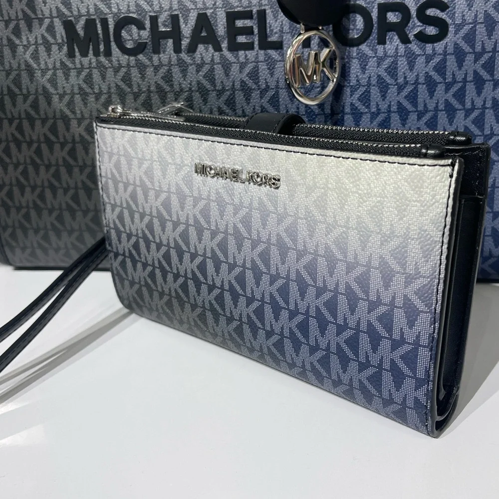 MICHAEL KORS Jet Set Lg Ombré Signature Logo Wristlet Phone Holder Wallet 
Black - Picture 2 of 16